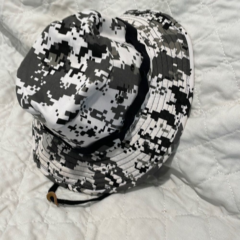 Digitalย camouflageโbucket hat gray black and white size small NEW